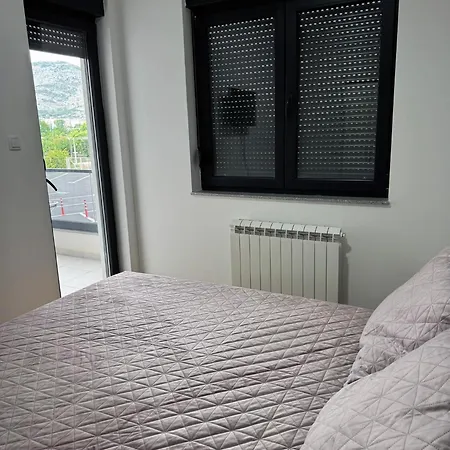 Apartment La Finestra *
