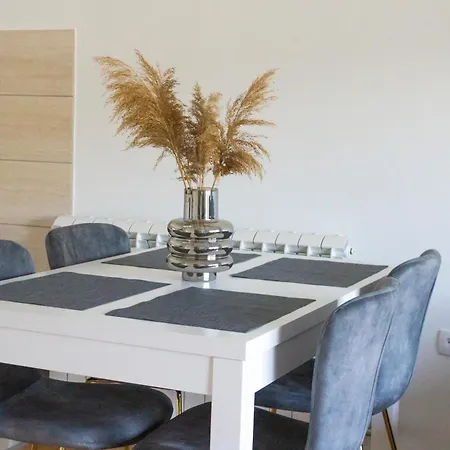 La Finestra Apartment