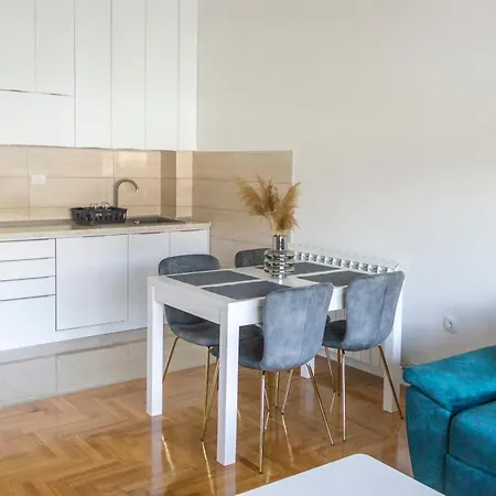 Apartment La Finestra *